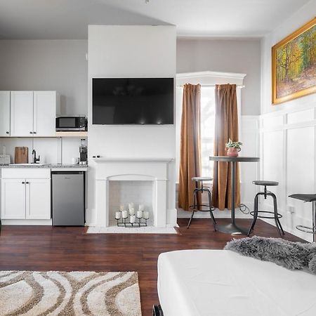 Walk/ Bike Everywhere From This Historic Chic Studio Columbus Exterior photo