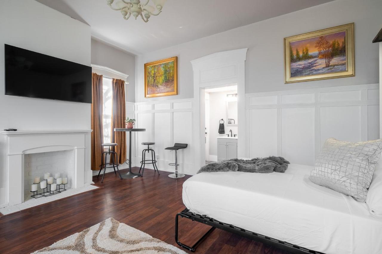 Walk/ Bike Everywhere From This Historic Chic Studio Columbus Exterior photo