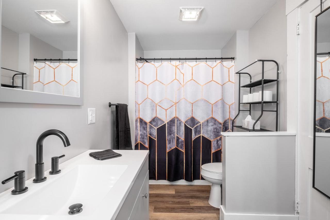Walk/ Bike Everywhere From This Historic Chic Studio Columbus Exterior photo